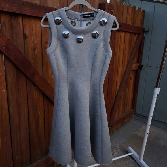Cristiano Burani Sleeveless Knit Fit and Flare w/ Hardcore Pleats Grey Dress. Si - Picture 2 of 10